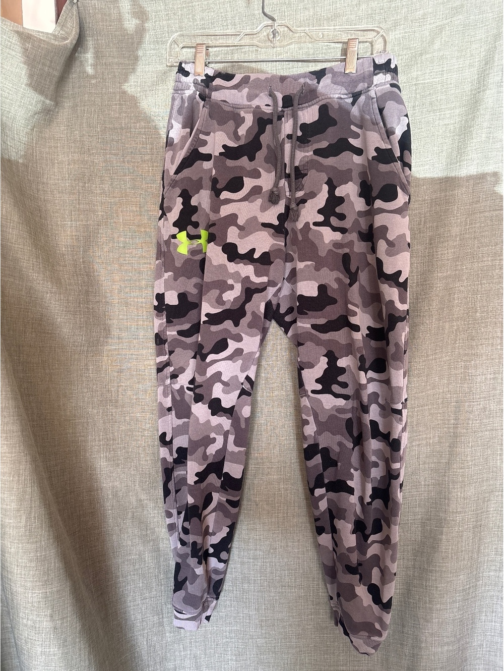 Under Armour Men's Loose Fit Camo Jogger Sweatpants LG